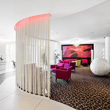 Pullman La Pléiade Centre Hotel