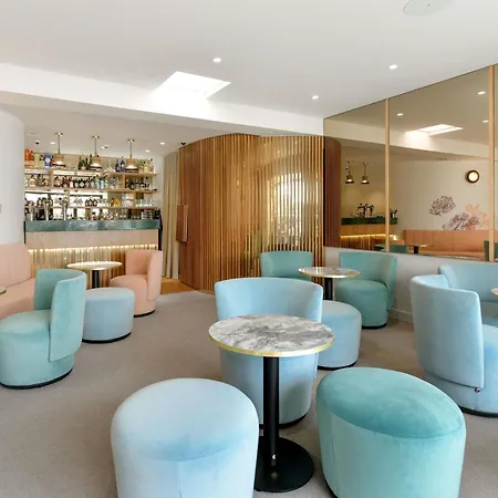 Pullman La Pléiade Centre Hotel