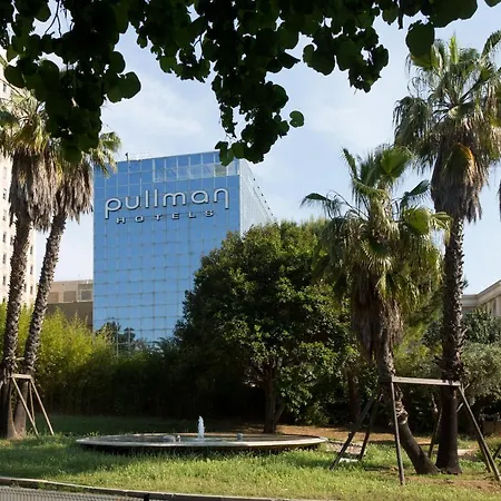 Pullman La Pleiade Centre מלון 4*