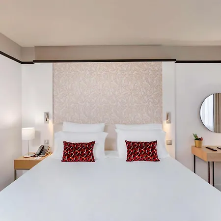 Pullman Centre Hotel 4*