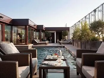 Szálloda Pullman La Pleiade Centre