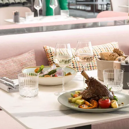 Hotel Pullman La Pleiade Centre 4*