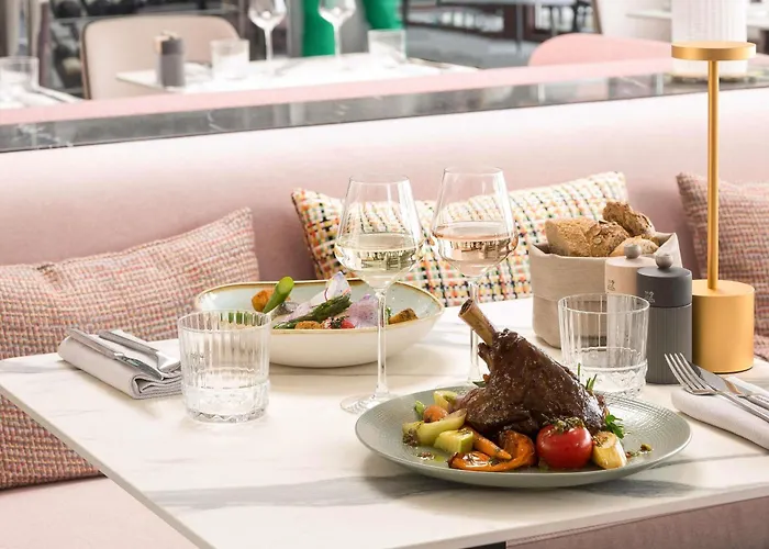 Hotel Pullman La Pleiade Centre 4*