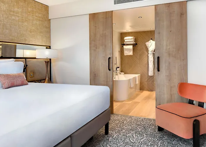 Pullman La Pleiade Centre