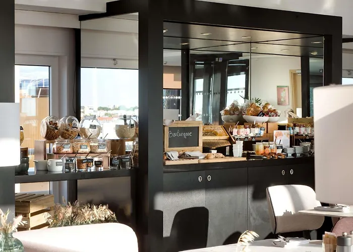 Pullman La Pleiade Centre Hotel 4*